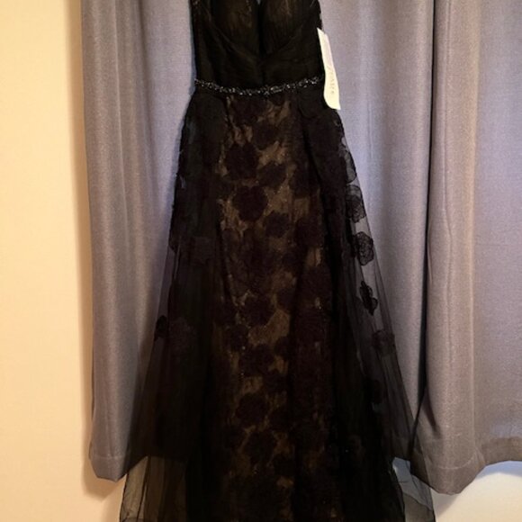 NEW Montage by Mon Cheri Gown - Picture 4 of 9